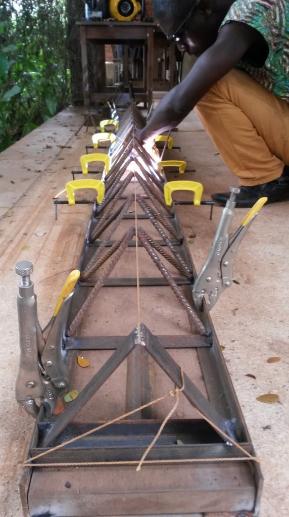 6 weld pyramid chain into 2d ladder truss